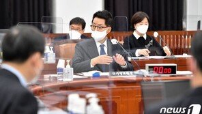 국정원 “박형준, 사찰 자료 직접 보고받았다는 증거 없다”