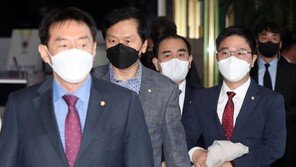 이인영, 野 ‘항의방문’에 “인도주의 협력이 北인권 증진”