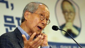 윤여준 “윤석열, 내년 대선서 당선 확률 가장 큰 인물”