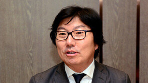 한국계 프랑스 前장관, 관저 지킨 경찰 성추행…5000유로 벌금