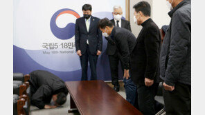 5·18 계엄군, 자신이 쏜 총에 숨진 희생자 유가족 앞 사죄