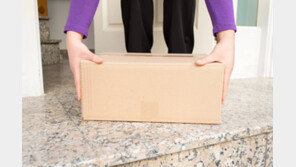 아파트 꼭대기서 한 층씩 내려오며 택배 ‘슬쩍’…30대男 징역 1년