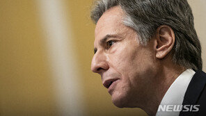 “잠시만” 블링컨, 퇴장하는 기자들 불러세우며 中에 반격