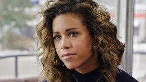 ‘틴보그’ 흑인 편집장, 10년 전 아시아인 비하 트윗으로 사퇴