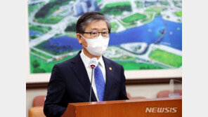 변창흠 “퇴임 날짜 확정 안된듯…무거운 책임감 느낀다”