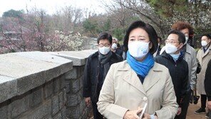 박영선 캠프 “박근혜 대선 때 노령연금 20만원도 매표행위냐”