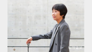 연극과 미술 사이… 분장한 배우 그림, 갤러리서 한바탕 놀다