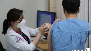 中 CDC “코로나19, 톰과 제리 같이 인간과 공존할 수도”