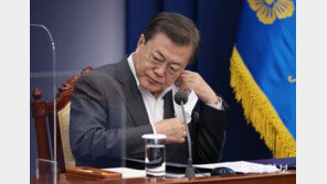 文대통령 “정부, 매우 면목 없어…부동산 부패 고리 끊을 기회”