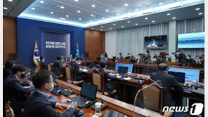 文대통령, 23일 AZ 백신 접종…“안전성 의심 말고 접종해달라”