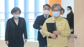 전문가 “혈전증 AZ-화이자 비슷…백신접종, 효과가 훨씬 커”