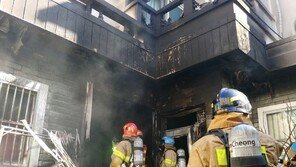 부산 단독주택 1층서 불, 22분 만에 진화…인명피해 없어