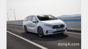 [신차 시승기]SUV 영역 넘나드는 ‘오딧세이’… 5미터 거구 상품성↑