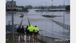 호주, 60년 만에 최악의 물난리…“서호주 뺀 전체가 영향권”