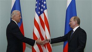 러시아 “바이든, 푸틴의 ‘생방송 맞짱 토론’ 제안 거절”