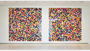 따뜻하지도 차갑지도 않은 중립적 명료함, 4900개 색채