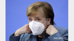 메르켈 “영국발 변이로 새로운 팬데믹 도래…봉쇄 연장”
