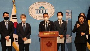 與 의원들, 미얀마 입국 거부당해…“비겁한 결정”