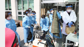 “그냥 예방접종” 어르신들 무덤덤…“이상반응 없나” 의료진 초긴장