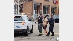 콜로라도 총격범 형 “동생, 학창시절 무슬림이라고 괴롭힘당했다”