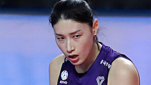 흥국생명-IBK 벼랑끝 승부… 24일은 누가 폭발할까