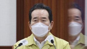 정 총리 “75세 이상 접종할 화이자 도착…정부 믿고 참여”