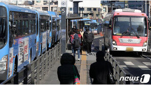코로나로 ‘따릉이’ 25% 늘어…버스·지하철 이용 26%↓