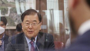 정의용 “美 혐오범죄 급증은 동포 안전문제…깊은 우려”