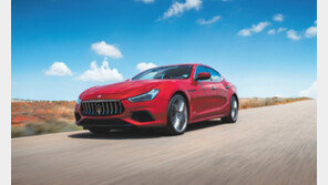 페라리 엔진 품은 마세라티의 상징 ‘기블리’… 새 옷 입은 그란루소-그란스포트로 상륙