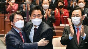 안철수, 갈라지는 목소리로 “목이 터지더라도 吳 백번천번 외치겠다”