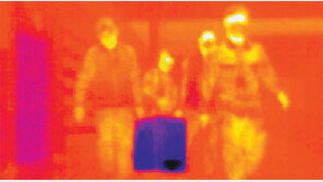 내달 일반인 접종 시작… 정부 “교통편 제공, 방문접종도 고려”