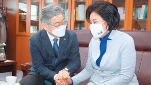 與 “‘샤이 진보’가 당락 가를것”… 실망한 지지층 붙잡기에 사활 