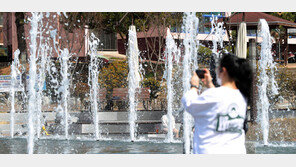 전주 낮 최고 21도… 포근한 날씨에 ‘시원한 물줄기’