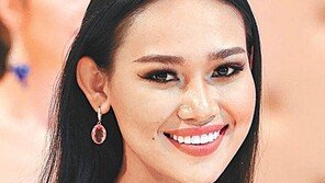 미스 미얀마의 외침 “군부에 맞선 시민 도와달라”