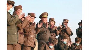 北, 무기 추가 시험발사 예고…ICBM·SLBM 카드도 만지작