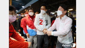 홍대서 손 맞잡은 吳-安 “서울시를 롤모델로 희망의 정치”