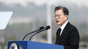 文대통령 “지위고하·정치유불리 막론하고 투기 파헤쳐야”