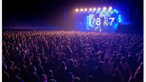 사회적 거리 두기 없이… 공연장서 ‘코로나 테스트’