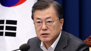 文대통령 부정평가 62.5%…취임 후 최고치