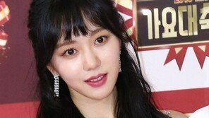 AOA 출신 권민아, 작심 발언…文정부 이어 윤미향 비판