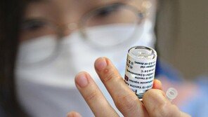 3월 말 예정이던 AZ 백신 도입 3주 지연…물량도 줄어든다