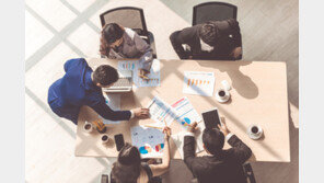 “직장인 첫 이직 시기 빨라졌다” 이직 이유 1위는 연봉보다도…