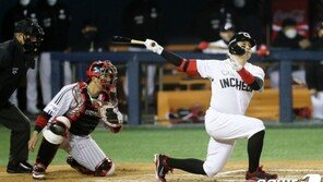 추신수 첫 야간 경기서 3타수 무안타 2삼진…타율 0.200↓