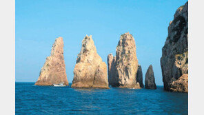 망망대해 전설 품고 비경 뽐내는 39개 바위섬