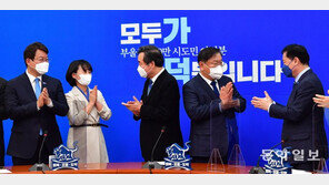 신공항-재개발-택지 ‘지르고보자’…선거 앞 물량공세