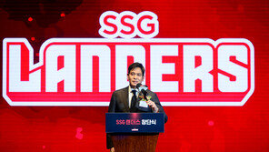 도발에 이은 도발…신동빈 vs 정용진, 세게 붙는다