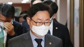 박범계, 직접수사 힘든 검찰에 “부동산 적폐청산 명운 걸어야”