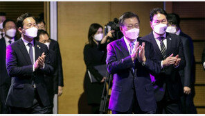 文 ‘상공의 날’ 기념식 첫 참석 “경제반등의 시간 왔다”