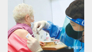 106세 할머니 “백신, 나 아닌 주변 위해 맞았지”