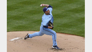 실투는 아쉬웠지만…1년 전과 달랐던 류현진의 개막전 호투